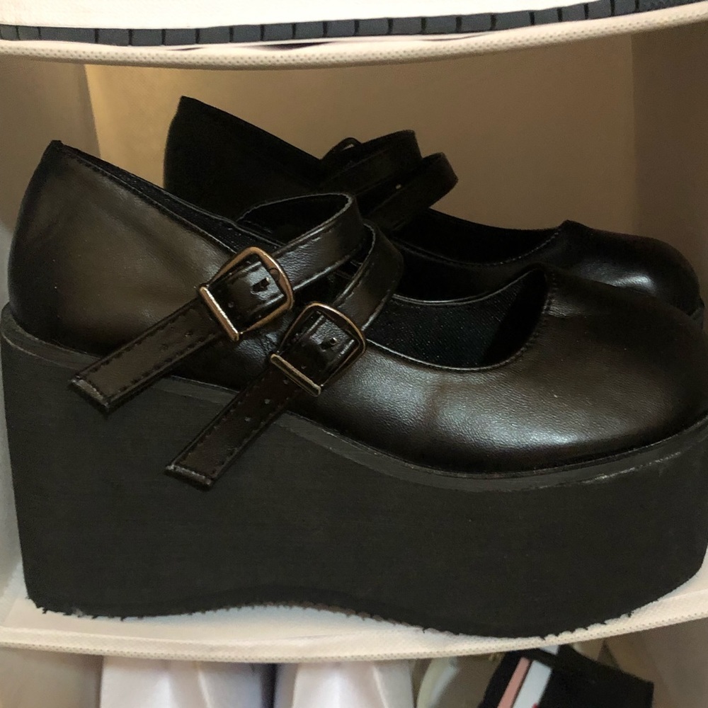 Platform shoes